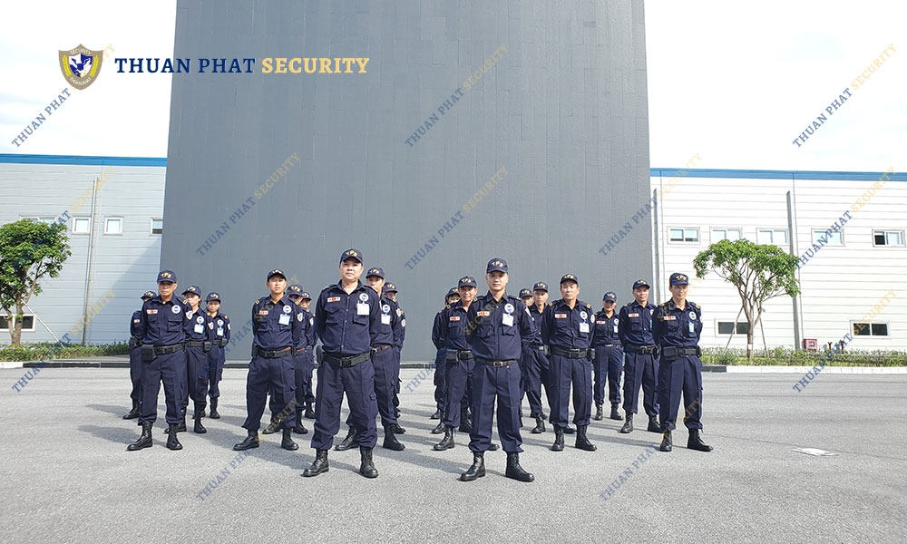 Hình ảnh bảo vệ nhà máy Thuận Phát dich-vu-bao-ve-nha-may-thuan-phat-1